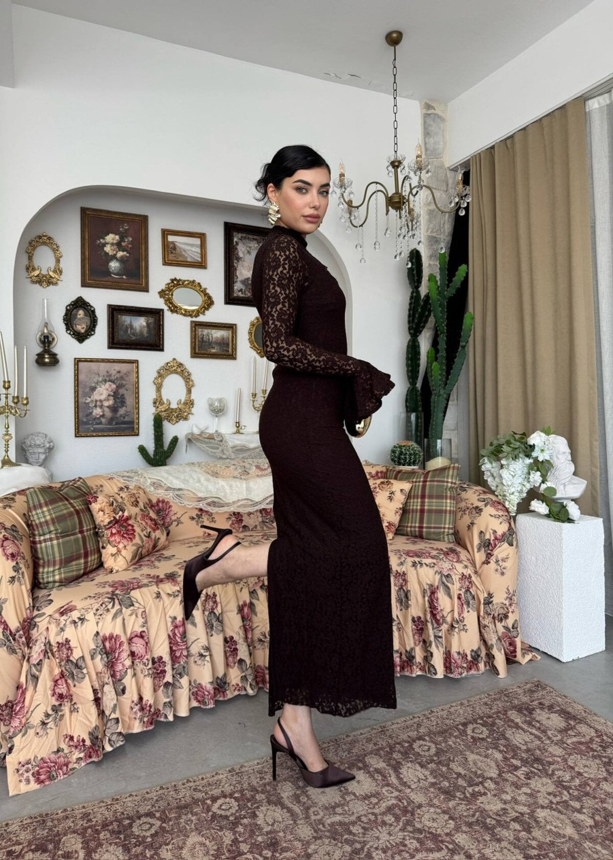 Dark Brown Lace Dress with Keyhole Neckline and Bell Cuffs - Etika - by Peralane - photo 6