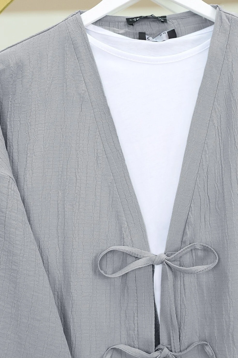 Women's Crinkled Lounge Set with Tie-Front Jacket and Wide-Leg Trousers - Grey - Podyumplus - by Peralane - photo 4