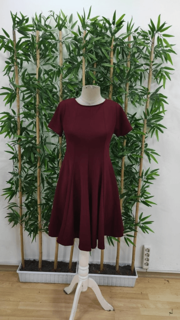 Women's Short-Sleeved Flared Imported Crepe Dress - Janes - by Peralane - photo 4