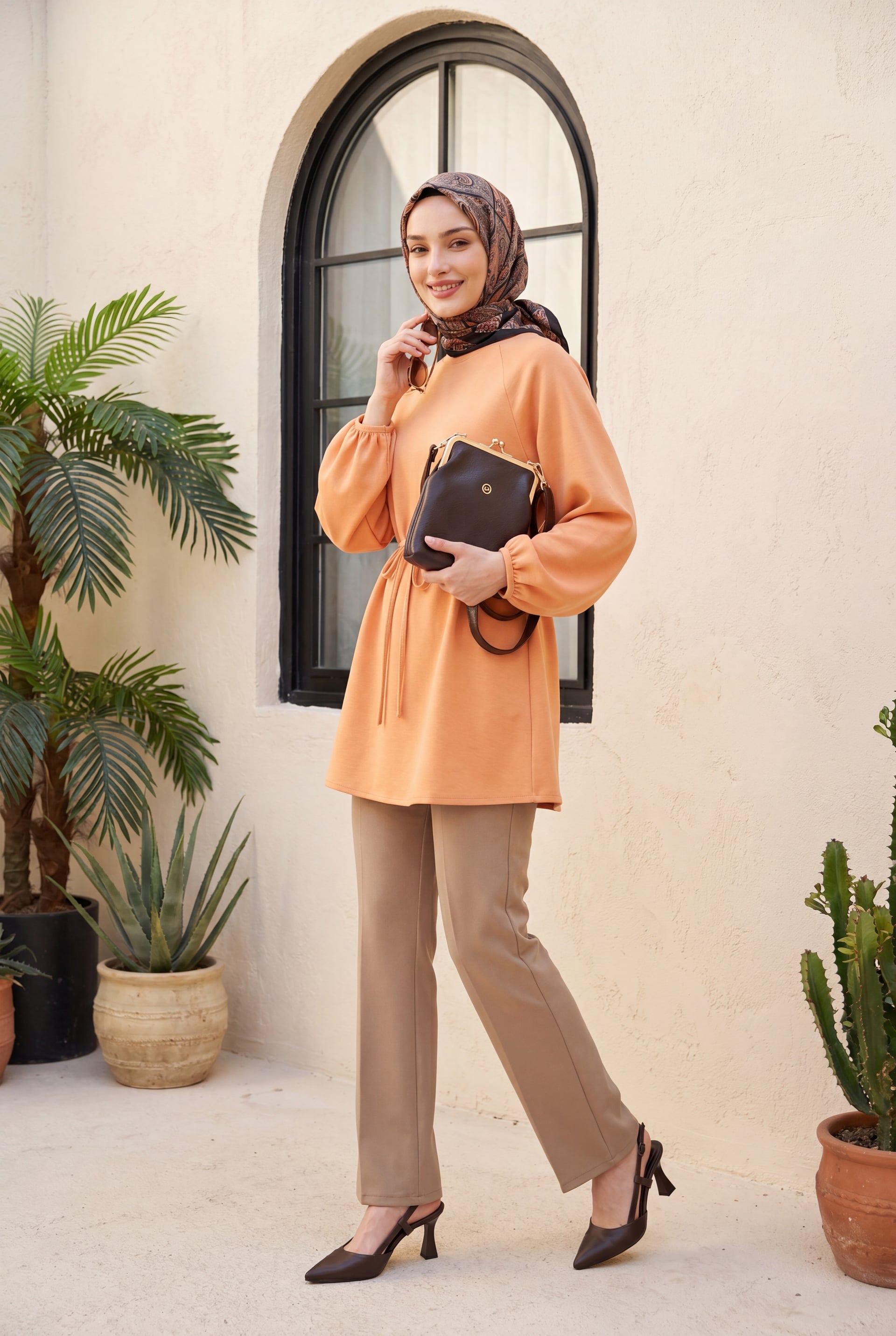 High-Waisted Pleated Straight-Leg Trousers with Adjustable Waistband - Beige - Podyumplus - by Peralane - photo 2
