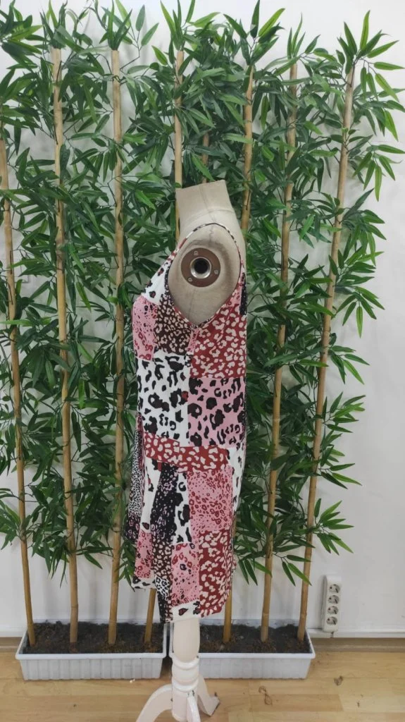 Women's Sleeveless V-Neck Suprem Dress with Animal Print Patchwork - Janes - by Peralane - photo 7