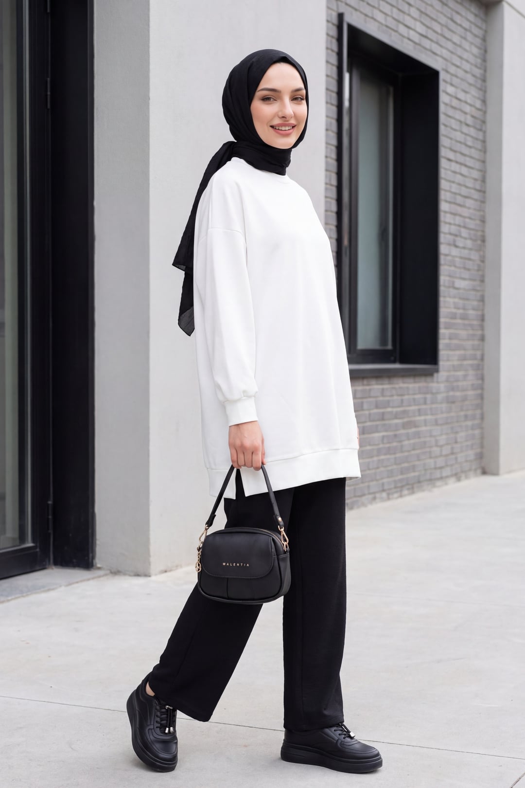 White Crew Neck Side Slit Oversize Sweatshirt - Podyumplus - by Peralane - photo 3