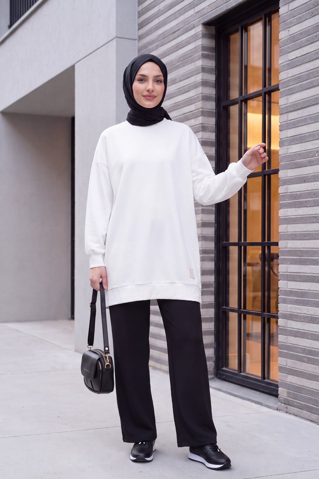 White Crew Neck Side Slit Oversize Sweatshirt - Podyumplus - by Peralane - photo 2