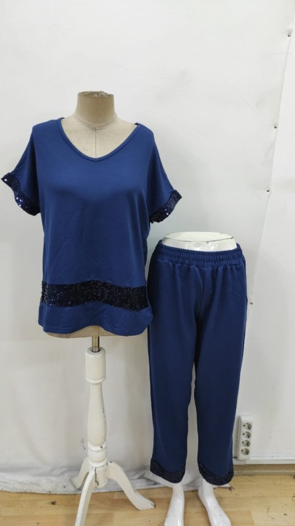 Women's Short Sleeve V-Neck Sequin Trim Viscose Two-Piece Top and Trousers Set - Janes - by Peralane - photo 4