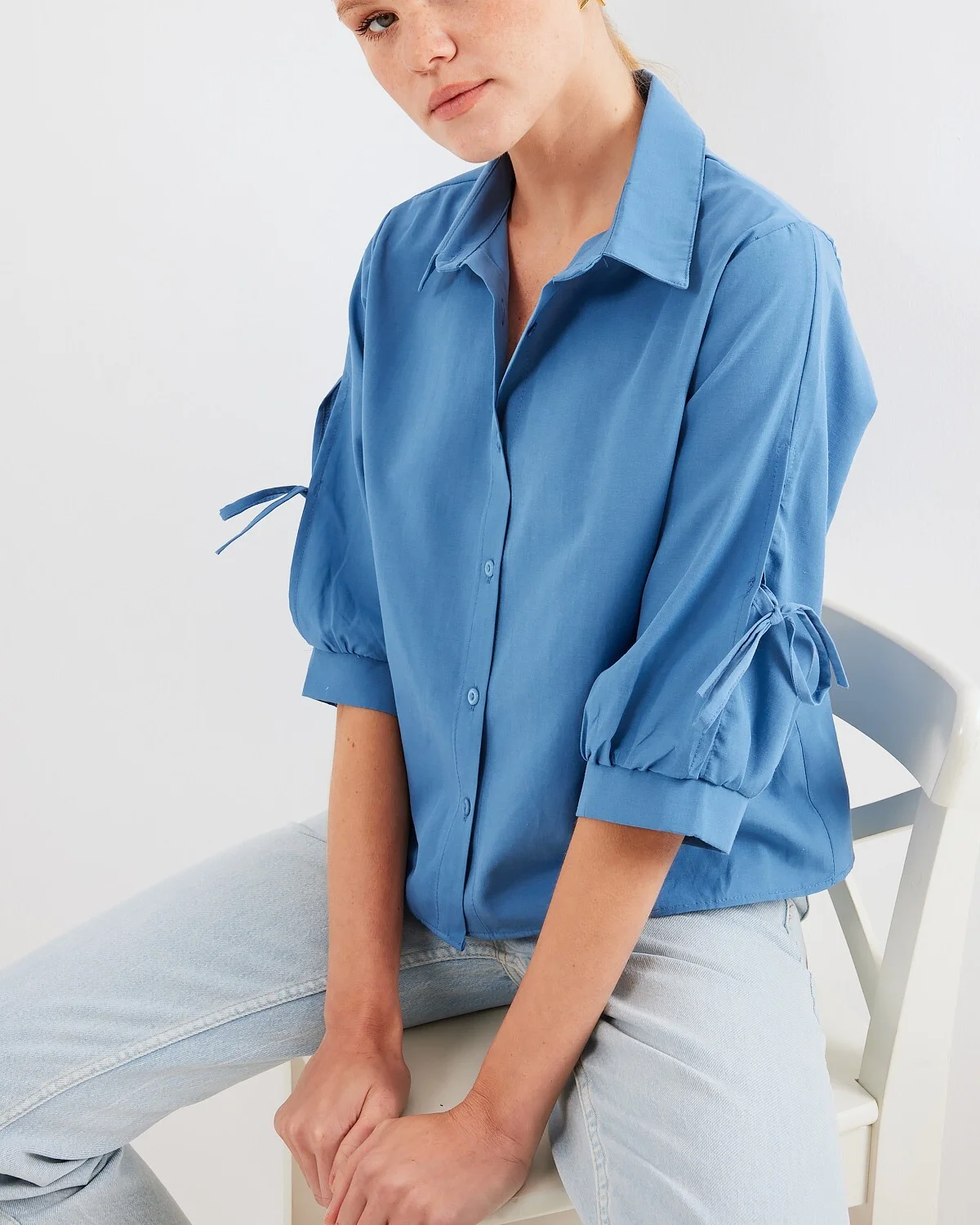 Indigo Crop Blouse with Gathering and Tie Details - Bigdart - by Peralane
