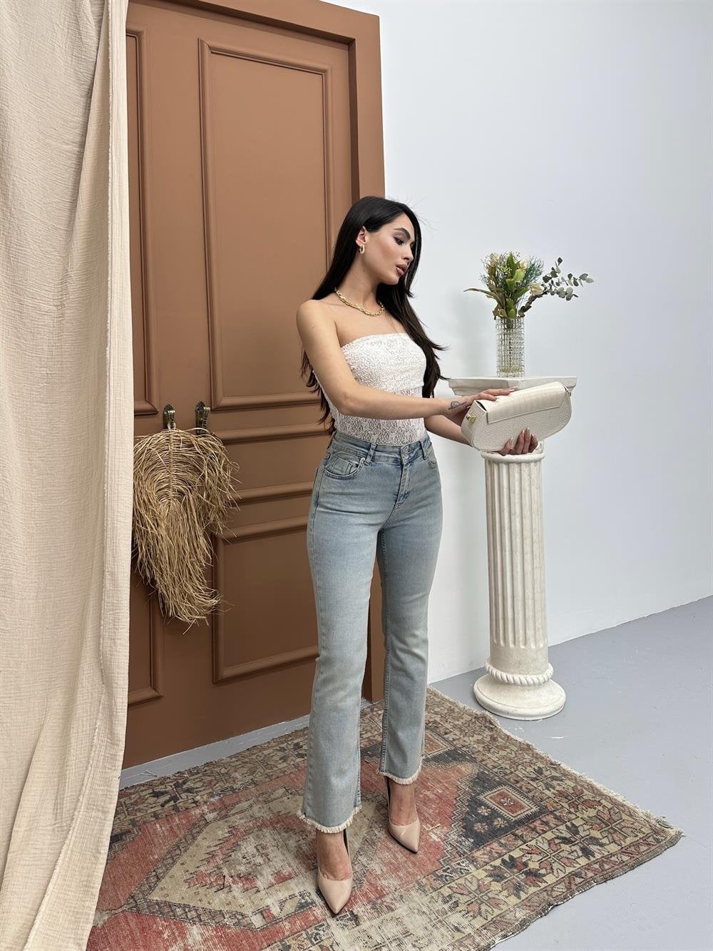 Light Blue Flared Frayed Hem Jeans for Women - Lacarino Jeans - by Peralane - photo 3