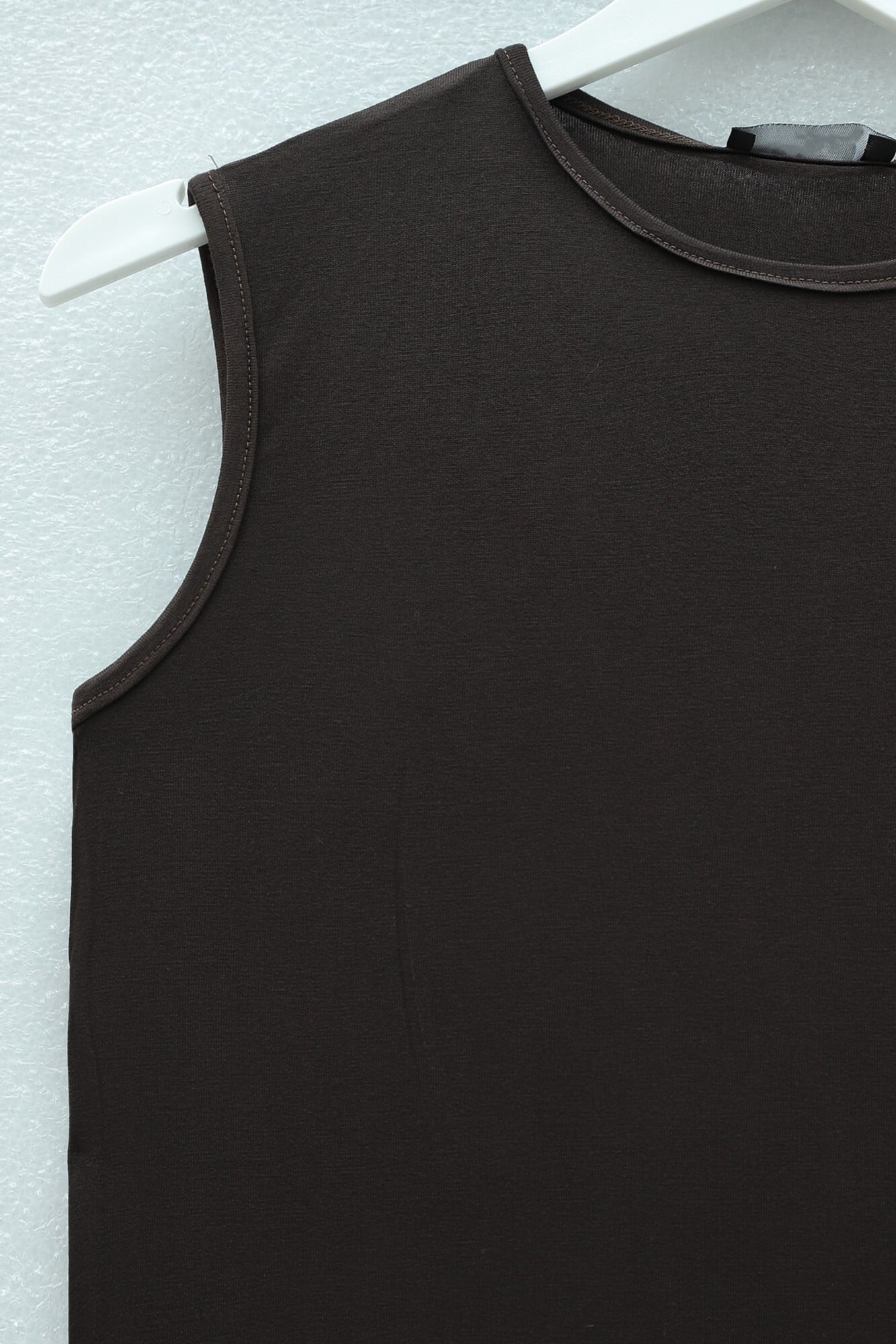 Sleeveless Crew Neck Knit Top - Brown - Podyumplus - by Peralane - photo 4