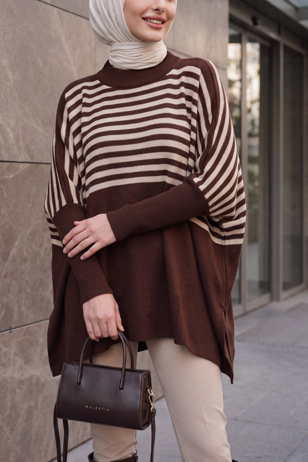 Oversize Pancho Knit Sweater with Side Slits - Brown - Bigdart - by Peralane
