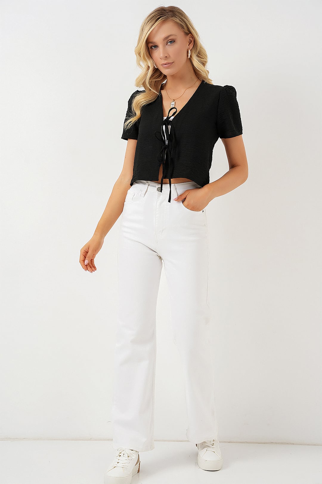 Women's Short Sleeve Crop Blouse 958 - Black - Bigdart - by Peralane