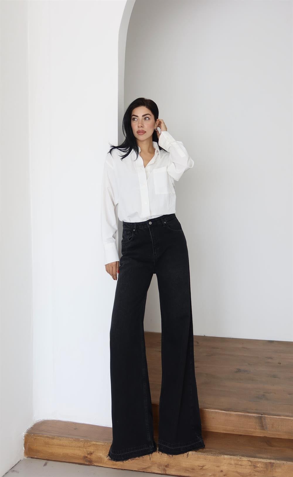 Women's High Waist Extra Wide Leg Black Jeans - Lacarino Jeans - by Peralane - photo 2