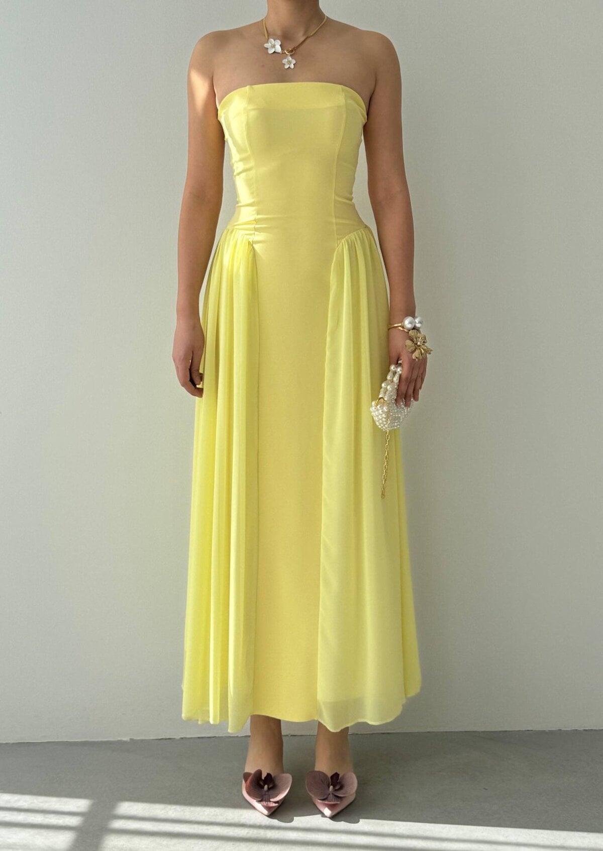 Reny Strapless Evening Gown in Pale Yellow - Etika - by Peralane - photo 2