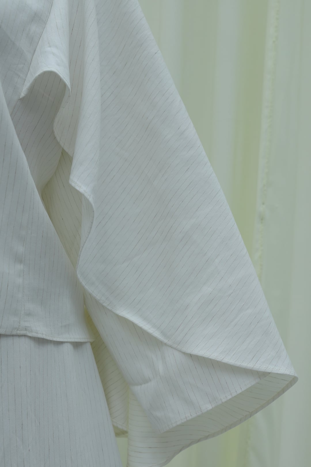 Women's Striped Oversize Linen Two-Piece Set with Cape Sleeves and Drawstring Trousers - White - Podyumplus - by Peralane - photo 6