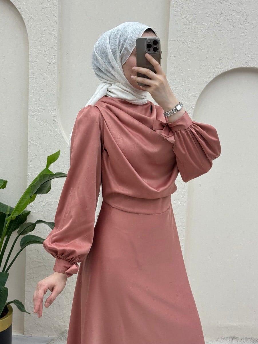 Draped Cowl Neck Modest Evening Set with Wrist Tie Detail - Powder - Podyumplus - by Peralane - photo 2