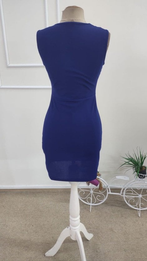 Women's Sleeveless V-Neck Knee-Length Crepe Dress in Royal Blue - Janes - by Peralane - photo 5