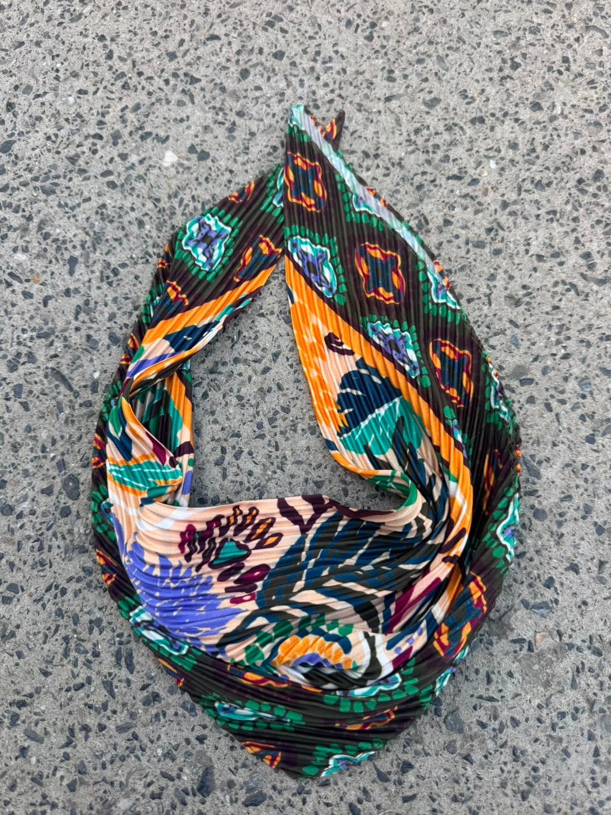 Pleated Ethnic Pattern Satin Bandana Scarf 50x50 cm - Nesvay - by Peralane - photo 3