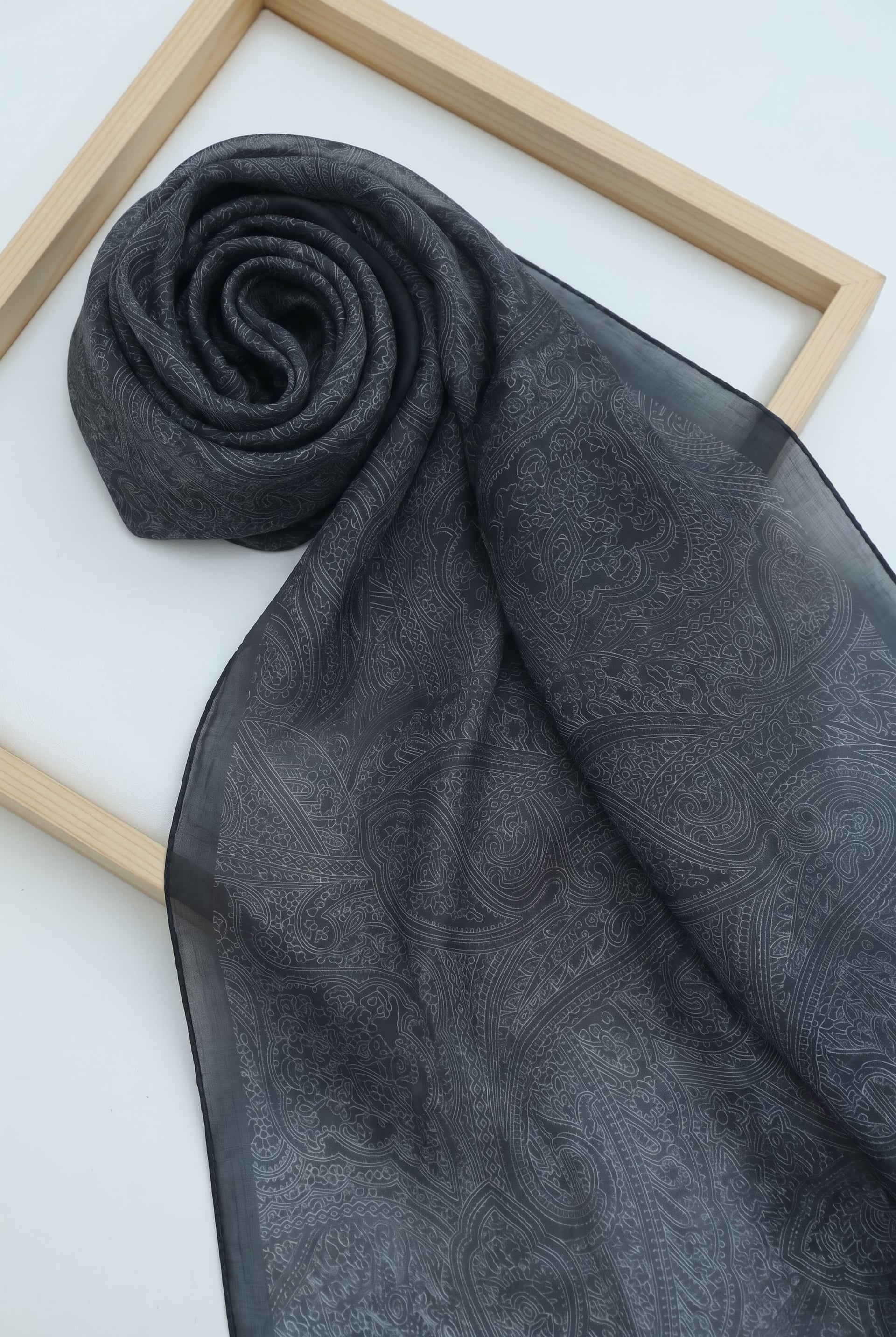 Fine Line Embroidered Cotton Shawl - Anthracite - Podyumplus - by Peralane - photo 2