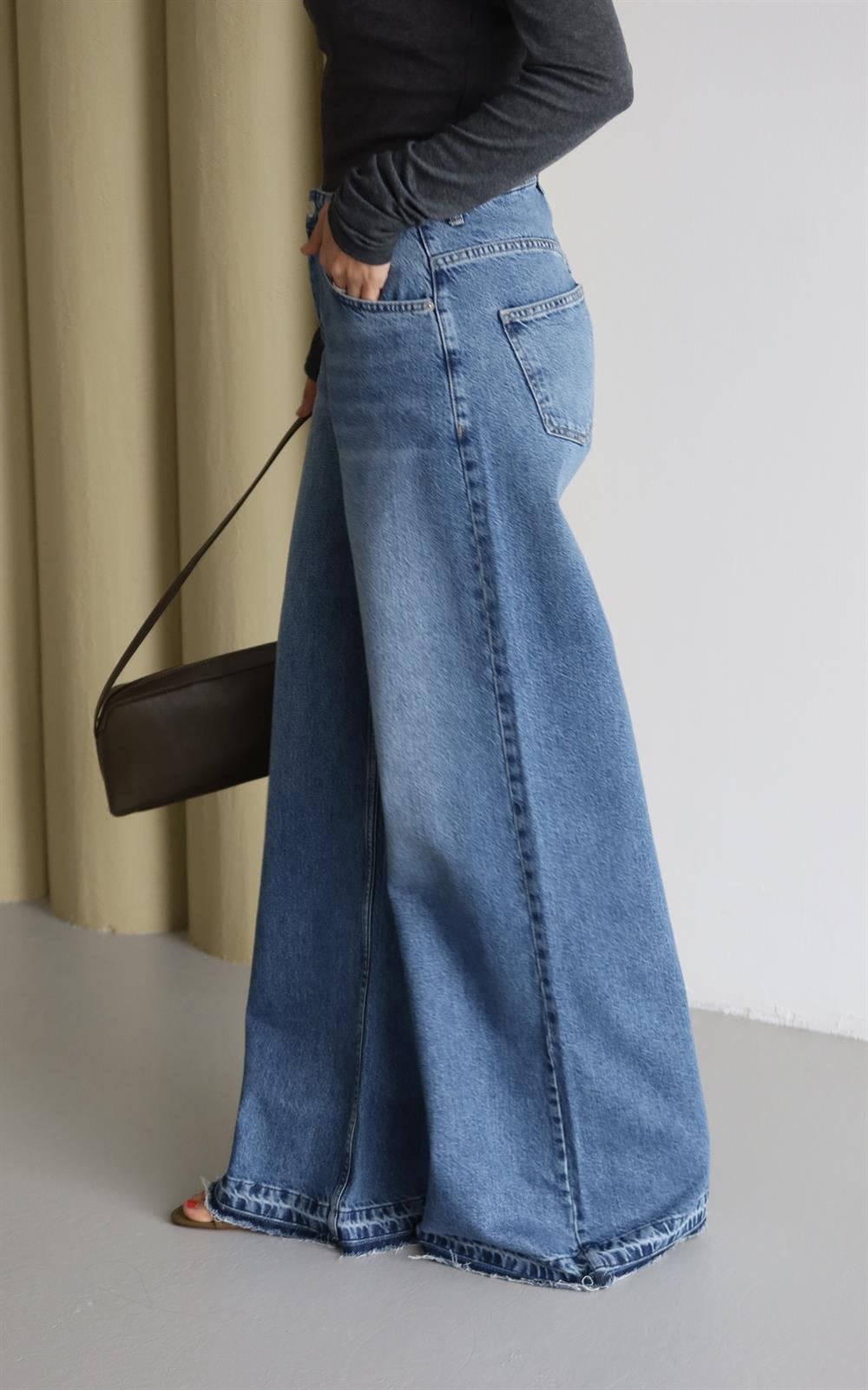 High Waist Extra Wide Leg Blue Denim Jeans - Lacarino Jeans - by Peralane - photo 3