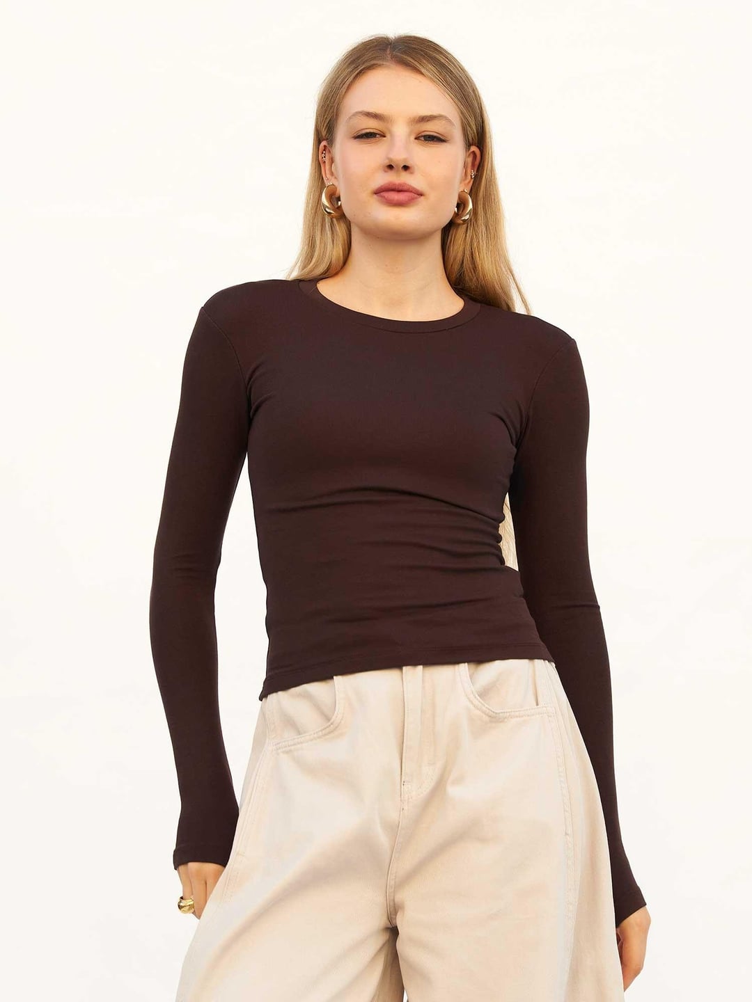 Women's Long-Sleeved Ribbed Knit T-Shirt with Thumbholes - Dark Brown - Lefon - by Peralane - photo 5