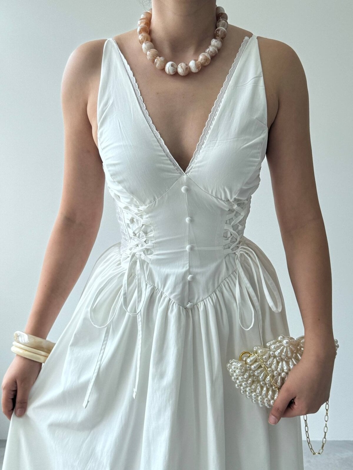White Sleeveless V-Neck Poplin Dress with Lace Trim and Corset Lacing - Etika - by Peralane - photo 3