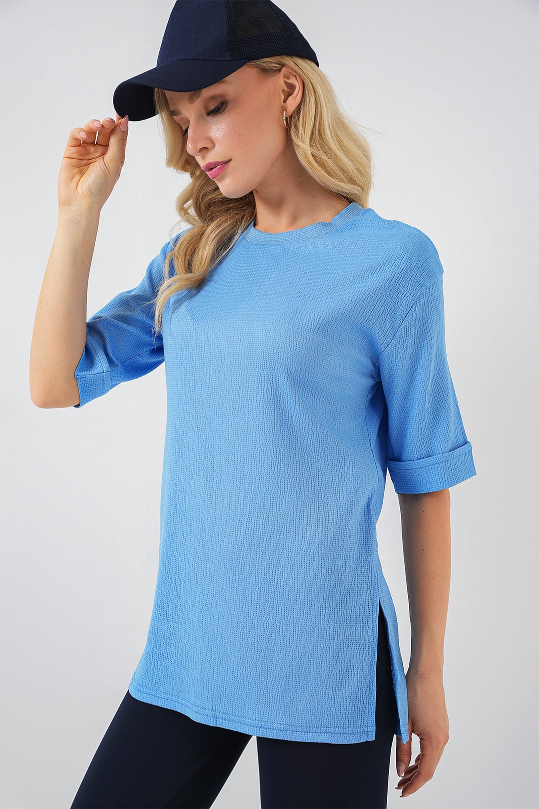 Blue Knitted T-Shirt with Side Slits and Cuffed Short Sleeves - Bigdart - by Peralane - photo 3