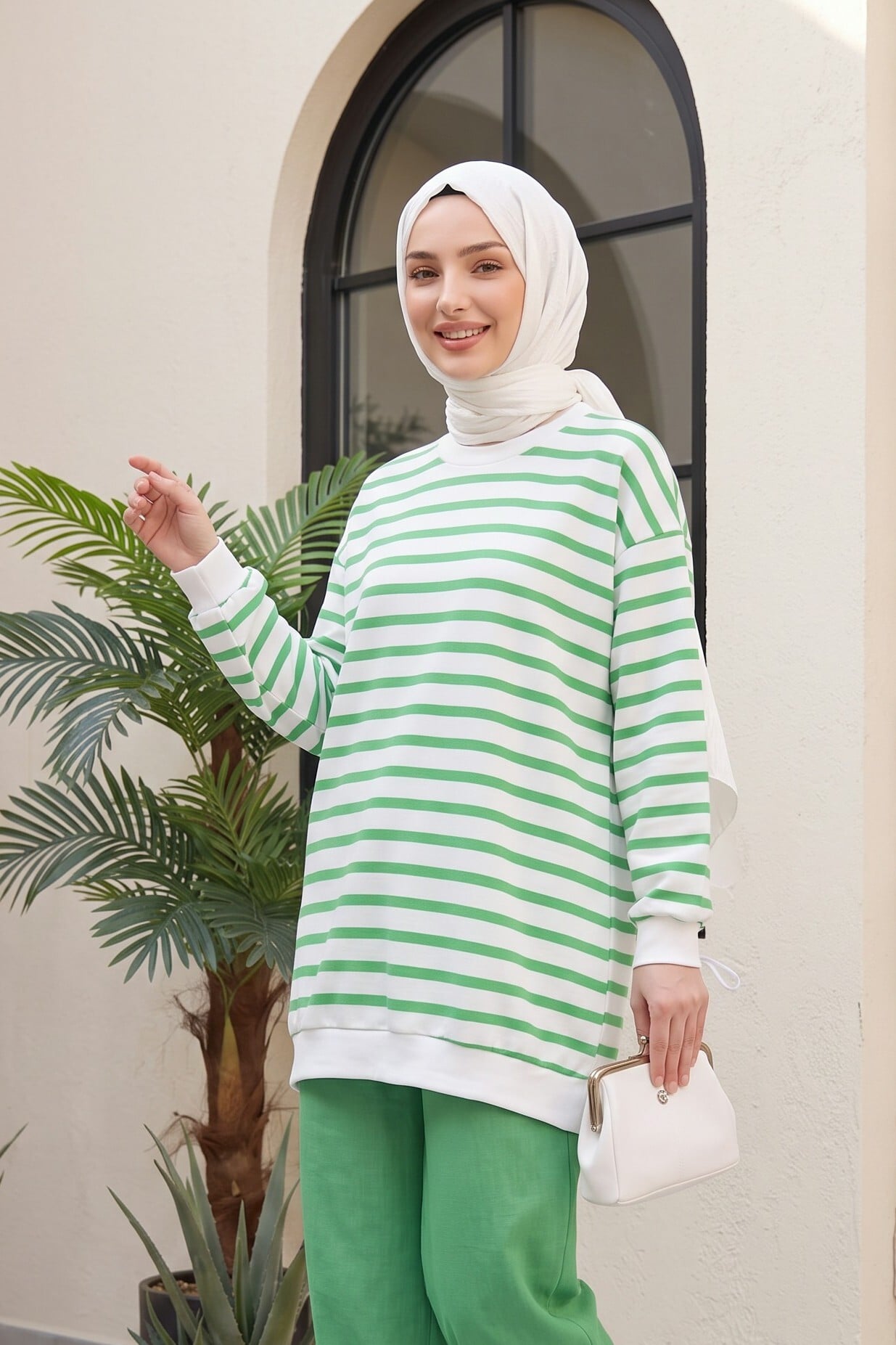 Striped Crew Neck Sweatshirt - Green - Podyumplus - by Peralane