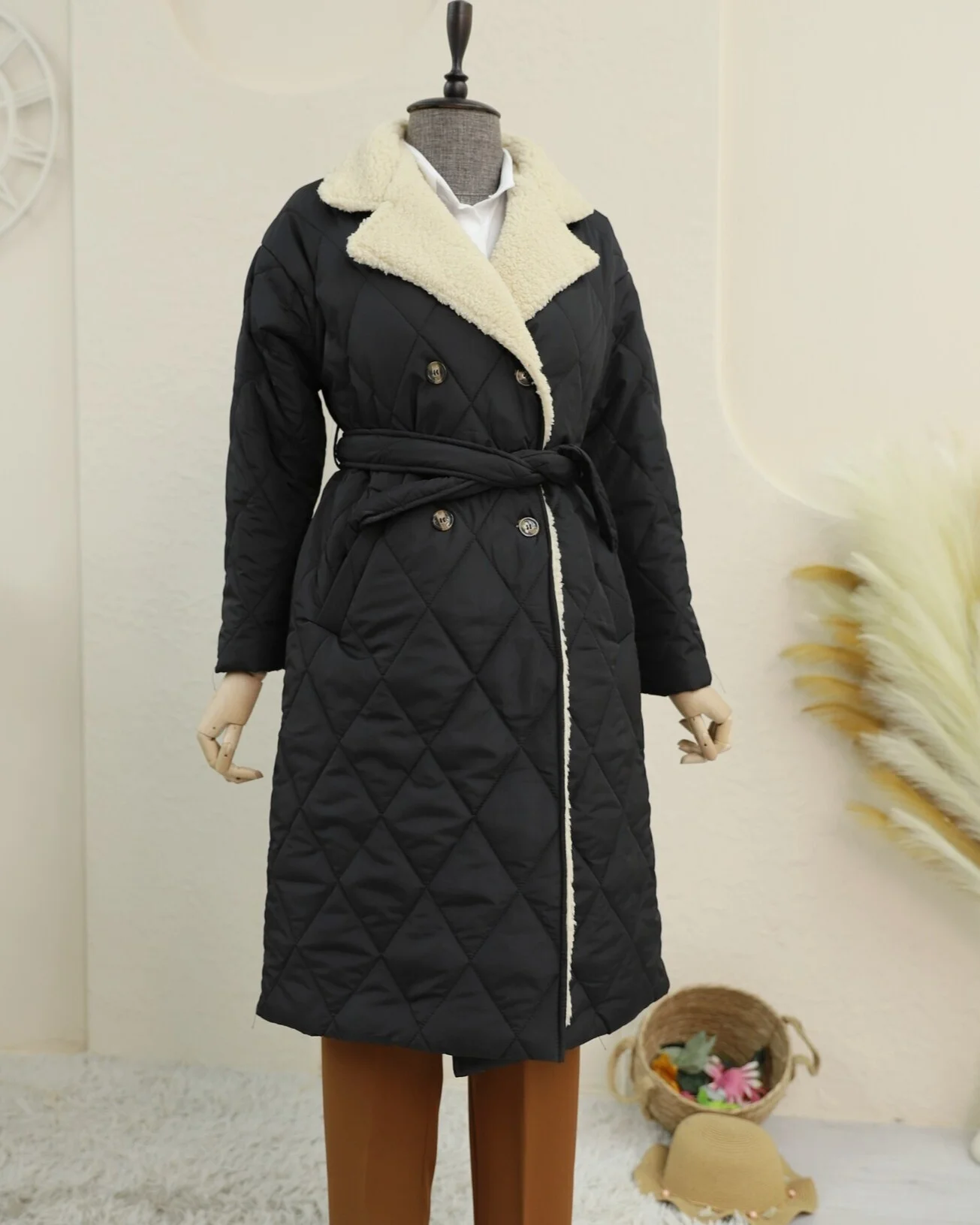 Black Quilted Sherpa Collar Belted Jacket - Podyumplus - by Peralane - photo 4
