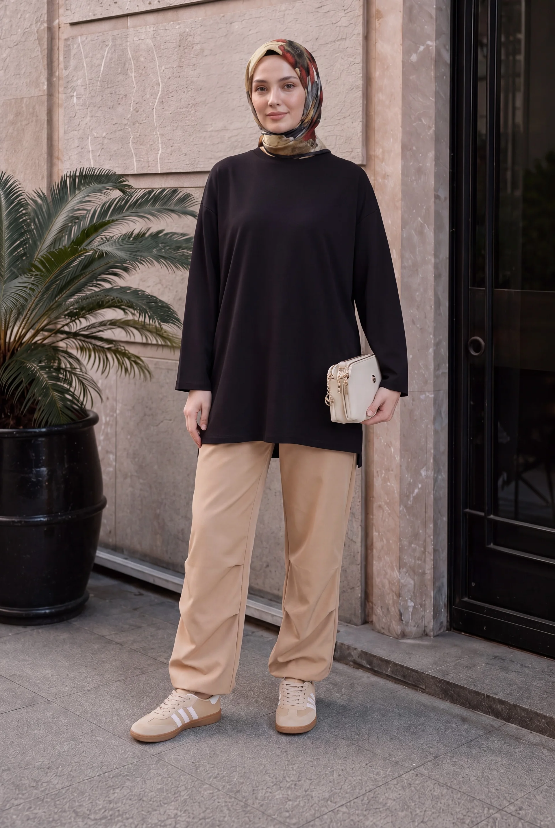 Women's Elastic Waistband Trousers with Gathered Ankles - Camel - Podyumplus - by Peralane - photo 3