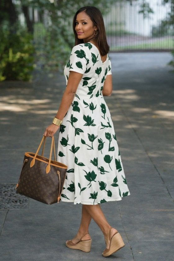 Women's Short-Sleeve V-Neck Floral Print Cotton Dress with Pockets - Janes - by Peralane - photo 3