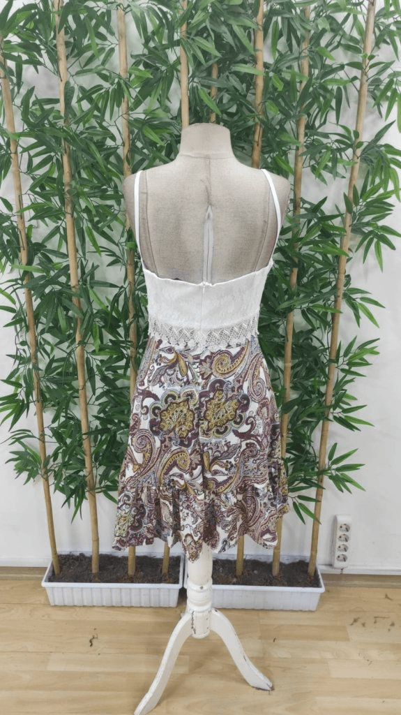 Women's Spaghetti Strap V-Neck Lace Top Suprem Mini Dress with Paisley Print - Janes - by Peralane - photo 8