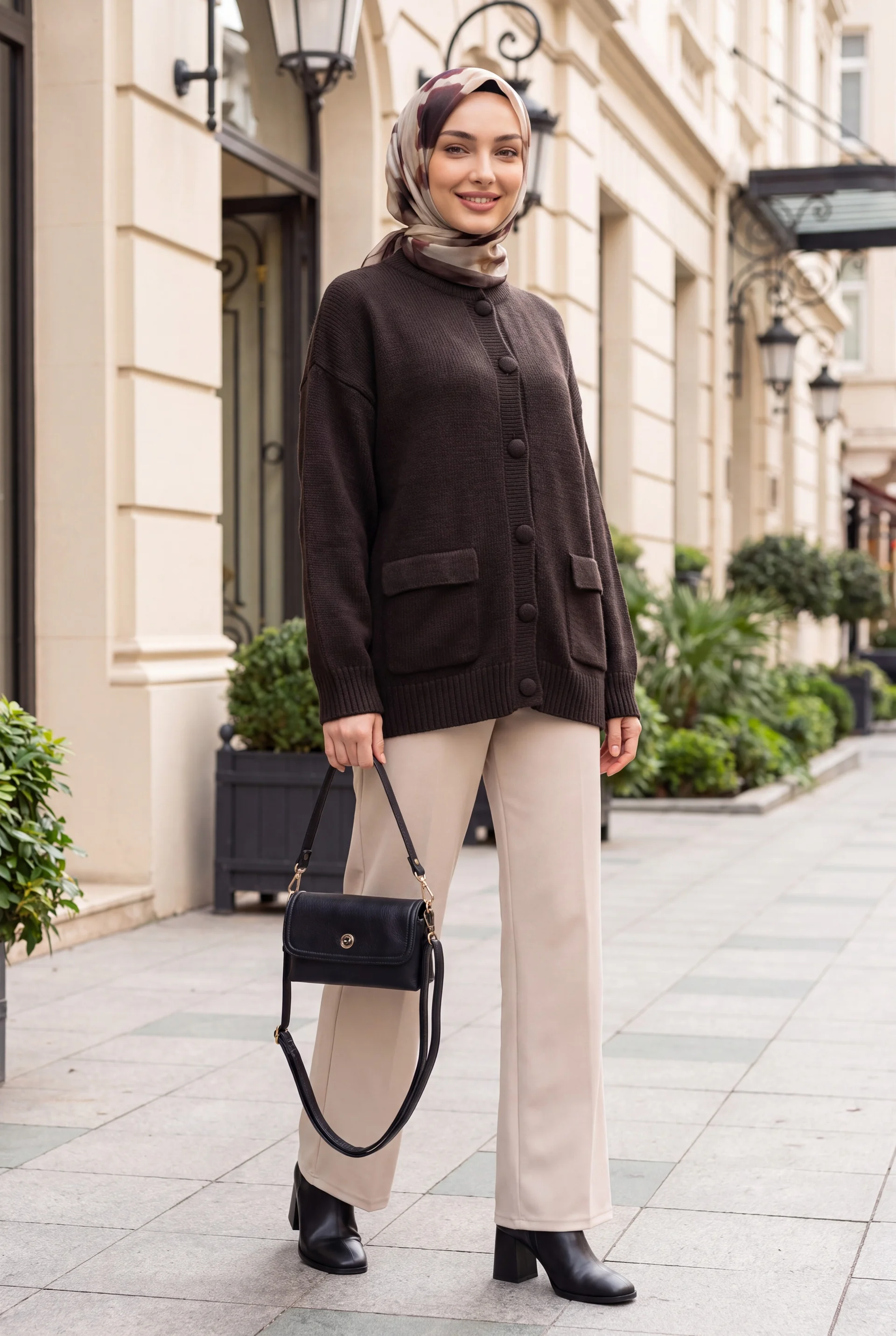 Double Pocket Half-Collar Buttoned Oversized Knit Cardigan - Black - Podyumplus - by Peralane - photo 4