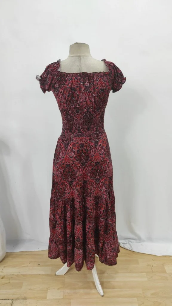 Women's Short Sleeve V-Neck Printed Maxi Dress in Red with Paisley Print - Janes - by Peralane - photo 4