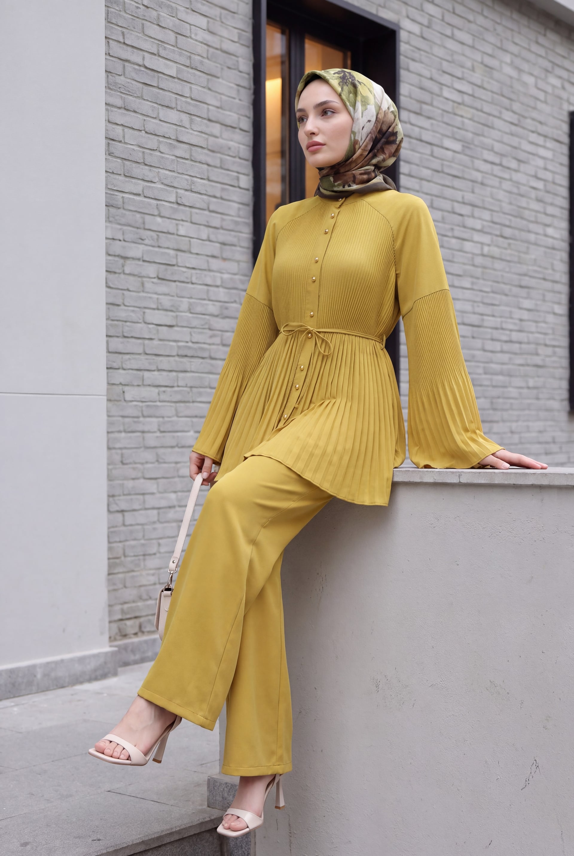 Pleated Mandarin Collar Buttoned Crepe Two-Piece Set - Oil Green - Podyumplus - by Peralane - photo 2