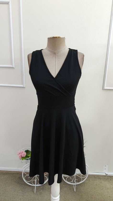 Women's Sleeveless Wrap V-Neck Flared Knit Dress in Black - Janes - by Peralane - photo 4