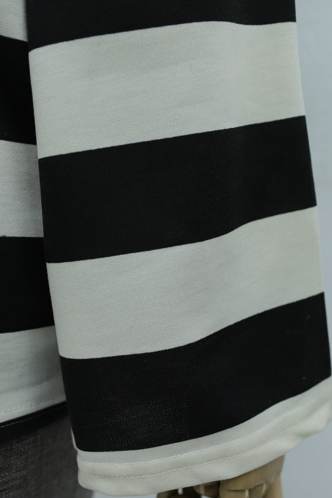 Black and White Striped Crew Neck Sweatshirt - Podyumplus - by Peralane - photo 7