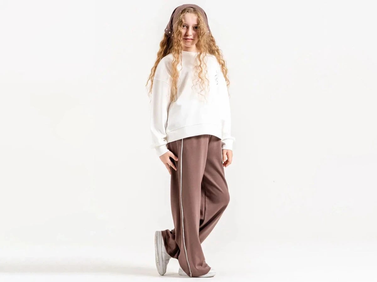 Printed Sweatshirt and Trouser Set for Girls with Brown Stripe - ÖZ Bebe - by Peralane