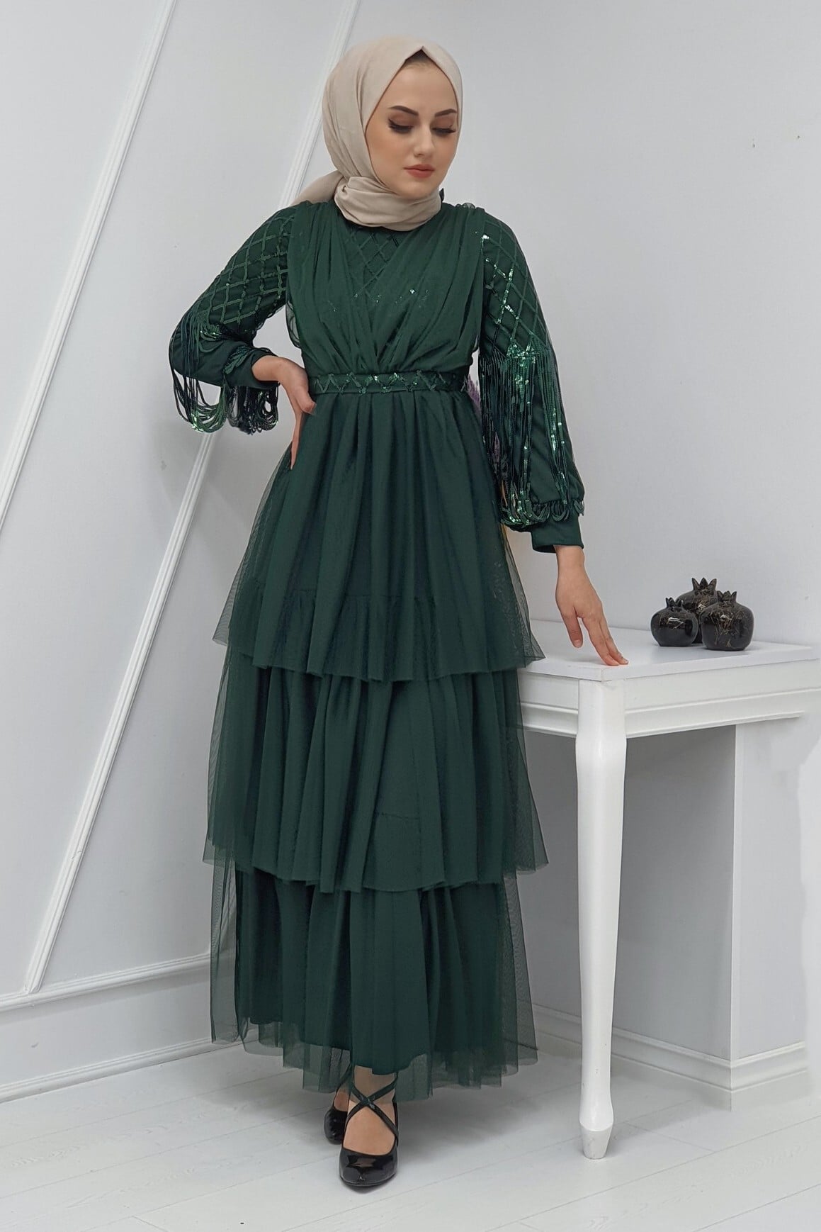 Emerald Green Sequin Tulle Evening Dress with Long Sleeves - Podyumplus - by Peralane