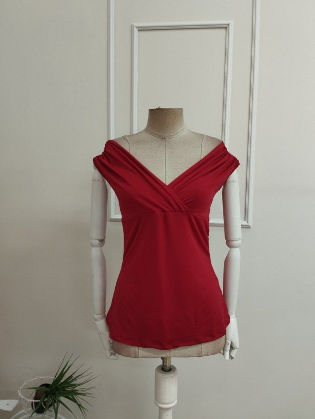 Women's Red Off-Shoulder Ruched Blouse - Janes - by Peralane - photo 4