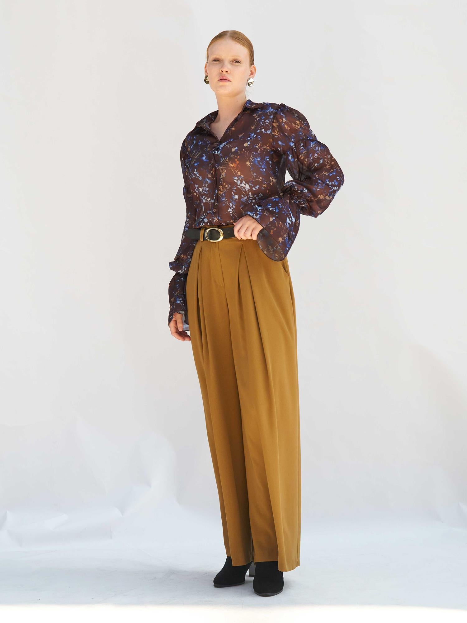 Long-Sleeved Sheer Blouse with Floral Print - Khaki - Lefon - by Peralane - photo 8