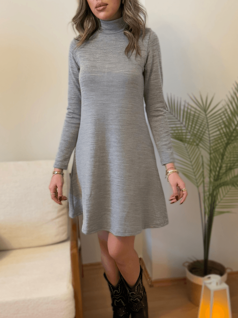 Women's Long-Sleeved Turtleneck Loose Knit Dress in Grey - Janes - by Peralane - photo 5