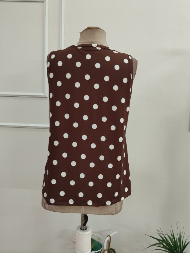 Women's Sleeveless V-Neck Polka Dot Blouse - Janes - by Peralane - photo 6