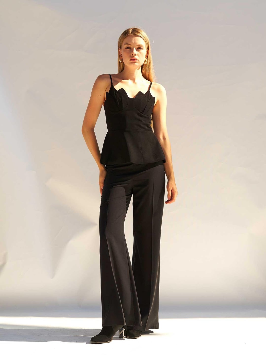 Black Peplum Top and Wide-Leg Trousers Two-Piece Set - Lefon - by Peralane - photo 2