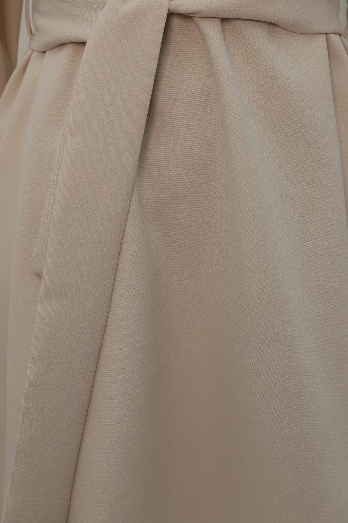 V-Neck Rose Brooch Belted Balloon Sleeve Pleated Waist Elastic Trousers Co-ord Set - Beige - Podyumplus - by Peralane - photo 7