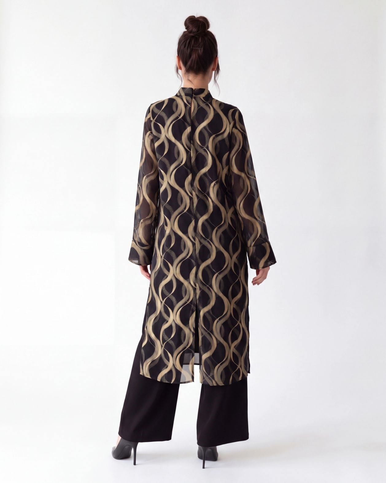 Women's Black Gold Print Flowing Tunic - Fame - by Peralane - photo 2