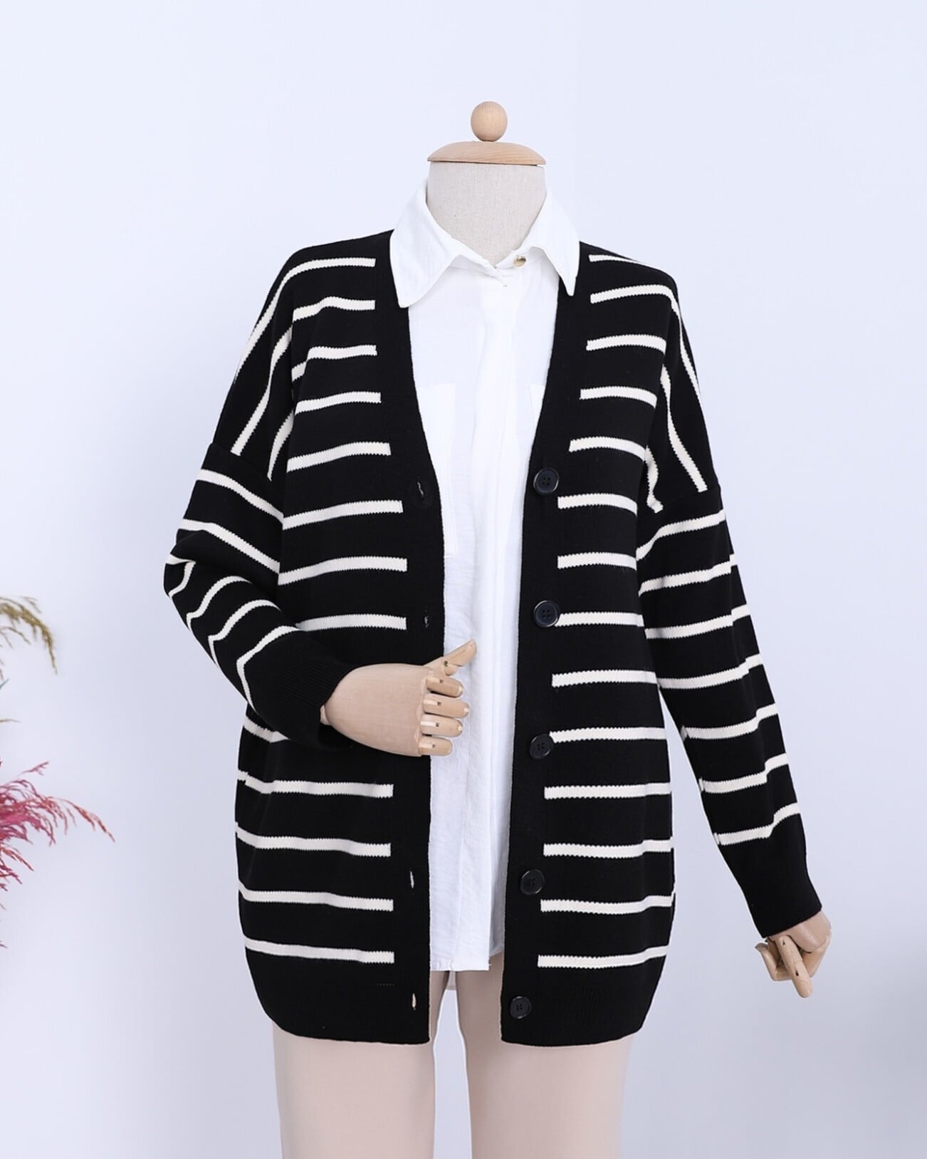 Striped Button-Up V-Neck Knit Cardigan - Black - Podyumplus - by Peralane - photo 4