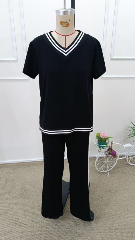 Women's Short-Sleeve V-Neck Viscose Two-Thread Blouse and Pants Tracksuit Set in Black with White Stripes - Janes - by Peralane - photo 4