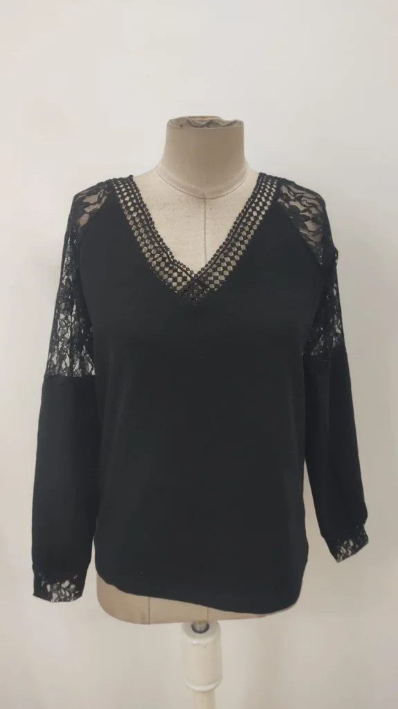 Women's Long-Sleeved V-Neck Lace Waffle Blouse - Janes - by Peralane - photo 6