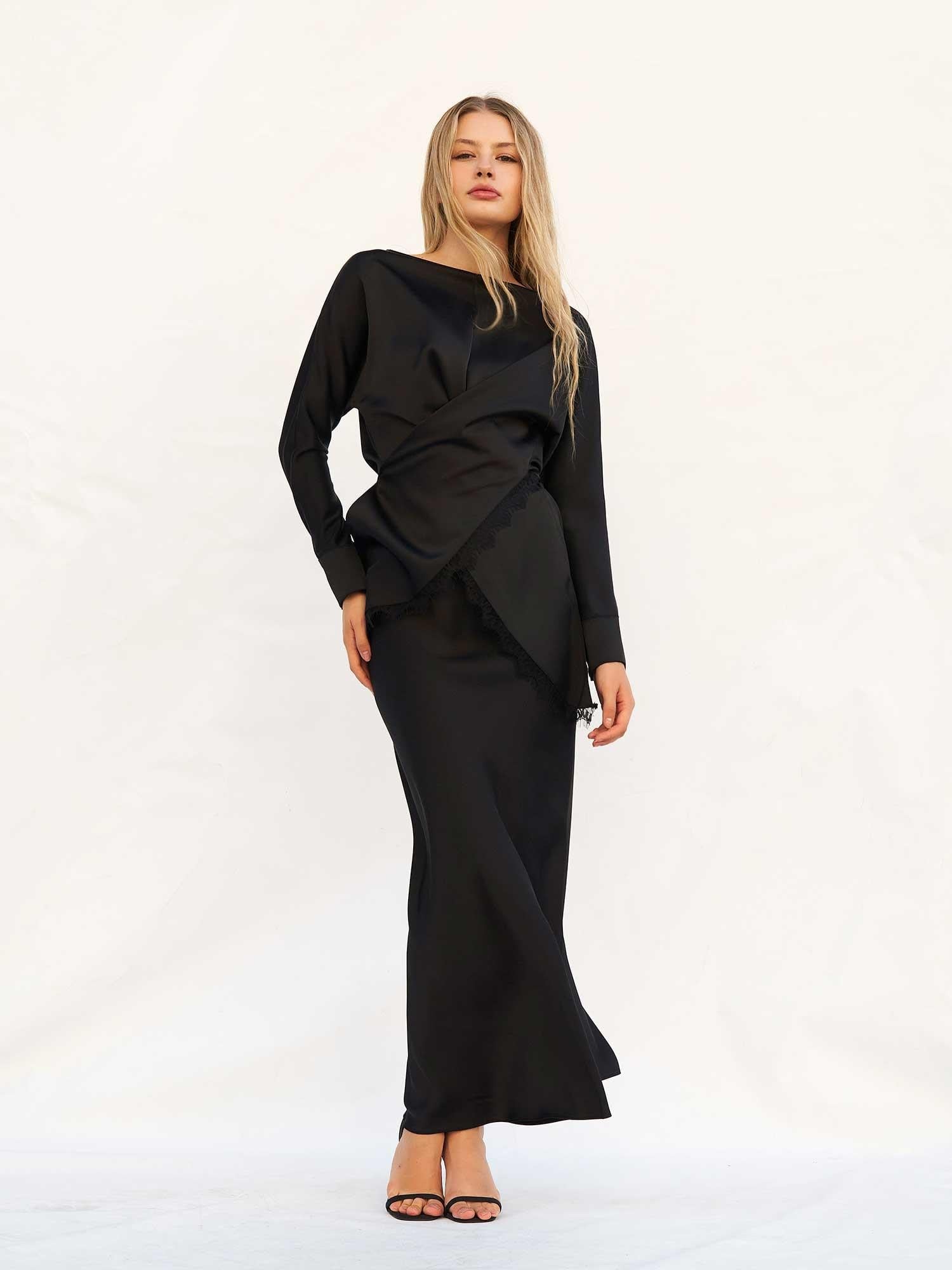 Black Long-Sleeved Satin Dress Set with Lace Trim - Lefon - by Peralane - photo 4