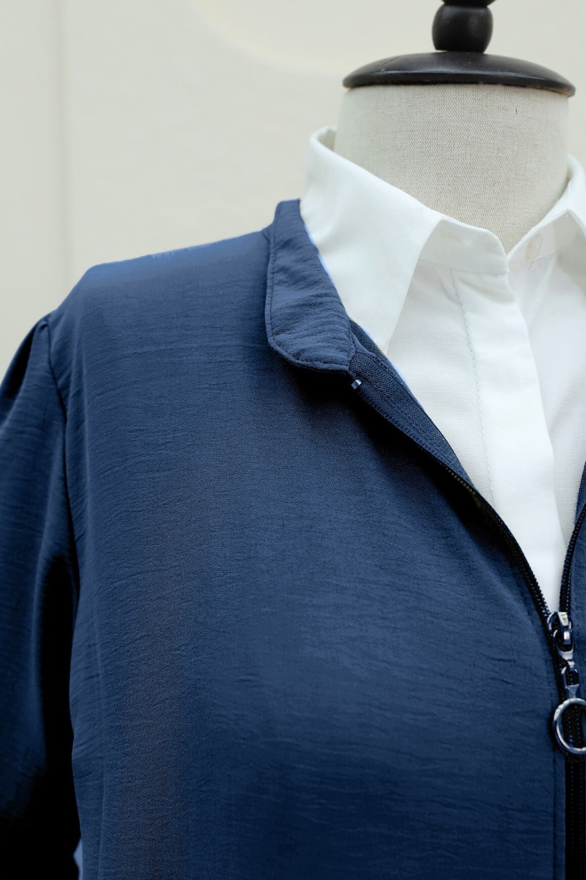 Full-Length Zipper Sleeve-Cuffed Tiered Ayrubin Ferace Dress - Indigo - Podyumplus - by Peralane - photo 5