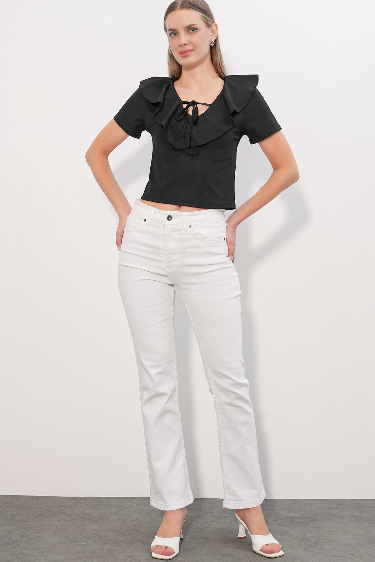 Women's Short Sleeve Crop Blouse 40001 - Black - Bigdart - by Peralane