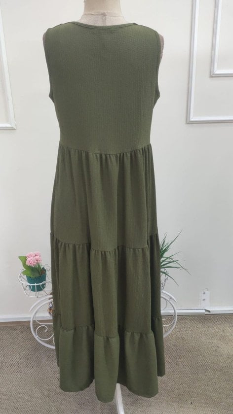Women's Sleeveless V-Neck Button-Front Midi Crinkle Dress - Janes - by Peralane - photo 5
